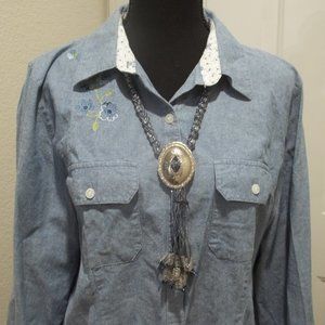 SAG Harbor Sport - Chambray Long Sleeve Shirt with Embroidered Flowers ** EUC **